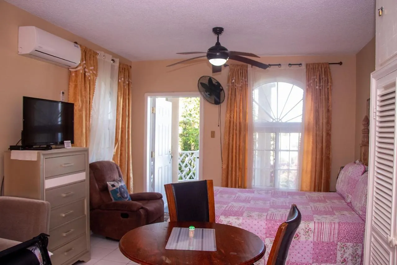 Elegant Condo Awesome View Ocho Rios Appartamento